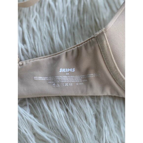 Skims Fits Everybody T-Shirt Bra Sand Size 32A - Picture 9 of 9
